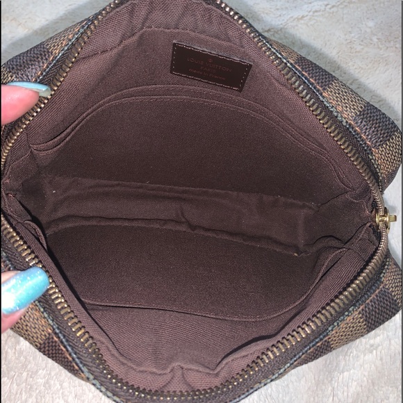 👑✅PRICE FIRM✅NO OFFERS SUPER SALE!! AUTHENTIC LV Damier Ebene Clutch. Rare - Picture 11 of 17